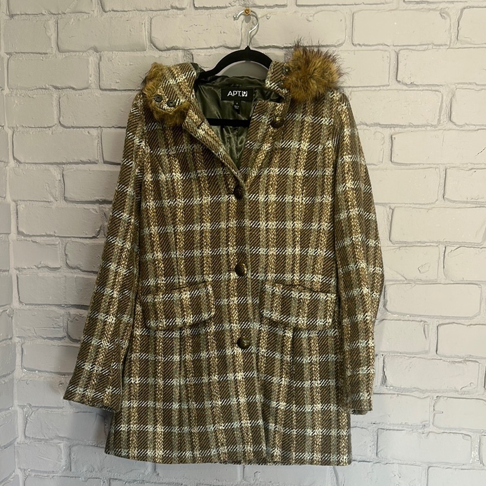 NWOT Apt. 9 Brown and White Pea Coat with Faux Fur Trim size S